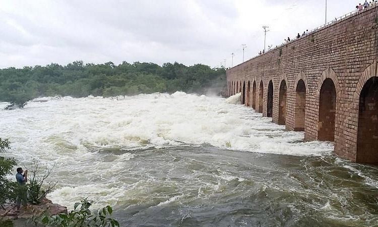 himayatsagar-four-gates-lif